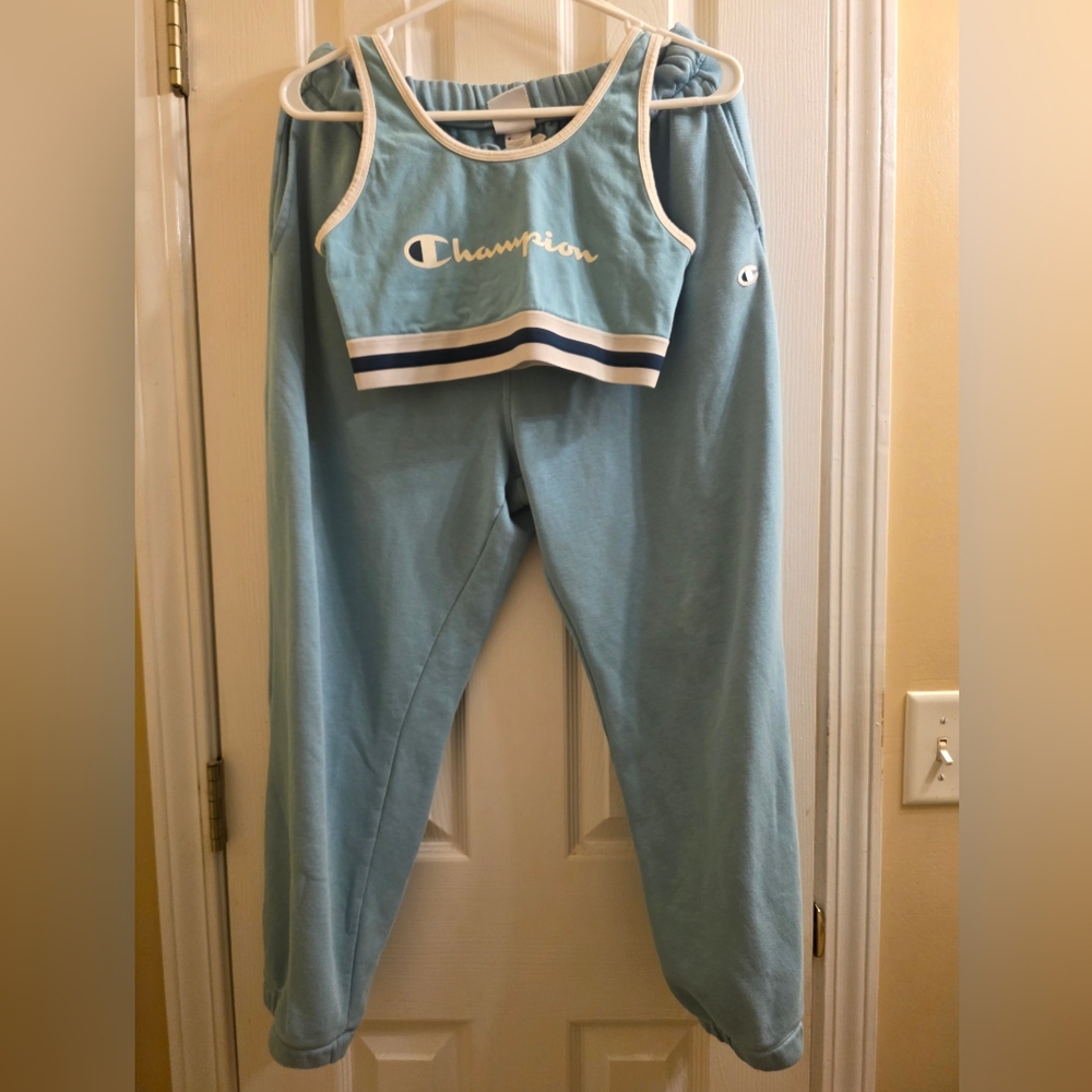 Champion Light Blue Sports Bra and Jogger Set with Navy & White Trim